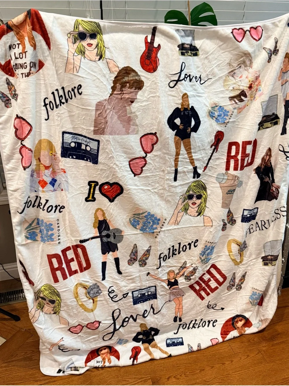 Taylor Swift 'Red/Folklore' Themed vintage White Plush Throw Blanket